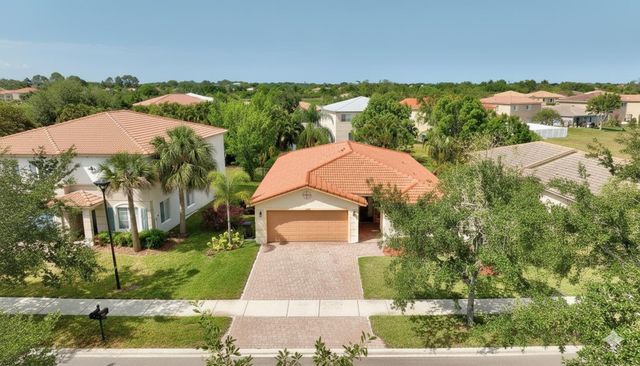 2064 Newport Isles Boulevard, Port St Lucie, FL 34953