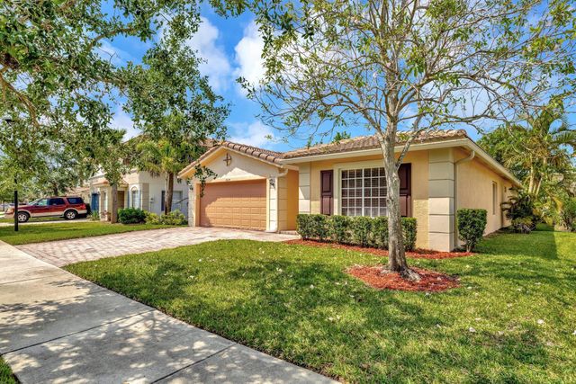 2064 Newport Isles Boulevard, Port St Lucie, FL 34953