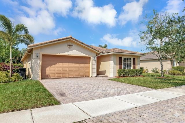 2064 Newport Isles Boulevard, Port St Lucie, FL 34953