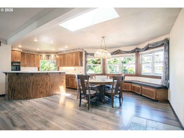 146 Ne CURRIN St, Estacada, OR 97023