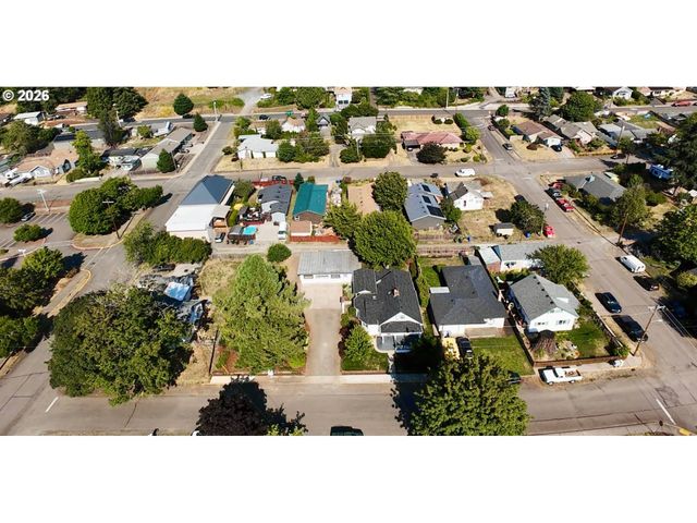146 Ne CURRIN St, Estacada, OR 97023