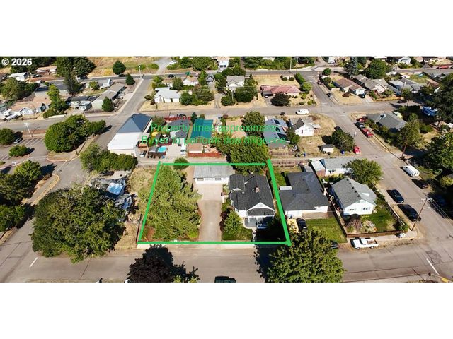 146 Ne CURRIN St, Estacada, OR 97023