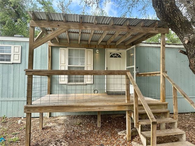 1522 16th St 5, Rockport, TX 78382