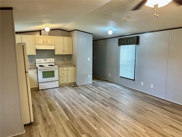 1522 16th St 5, Rockport, TX 78382