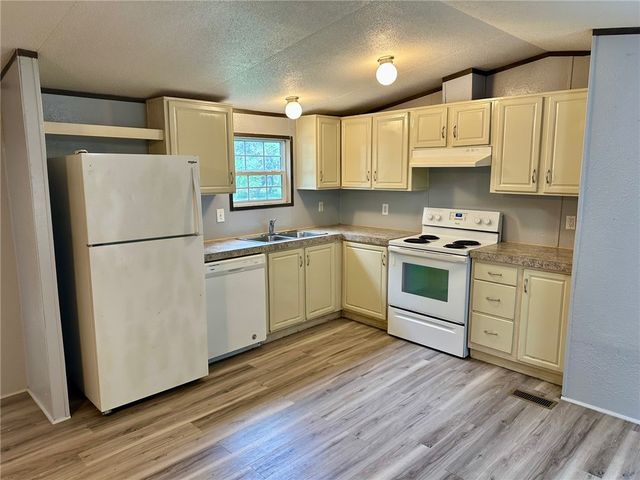 1522 16th St 5, Rockport, TX 78382