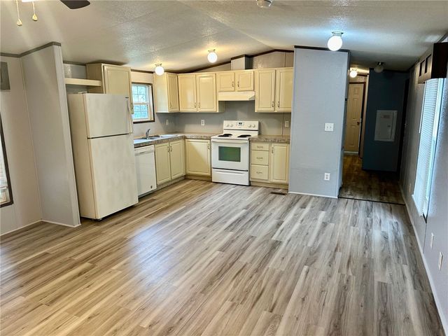1522 16th St 5, Rockport, TX 78382