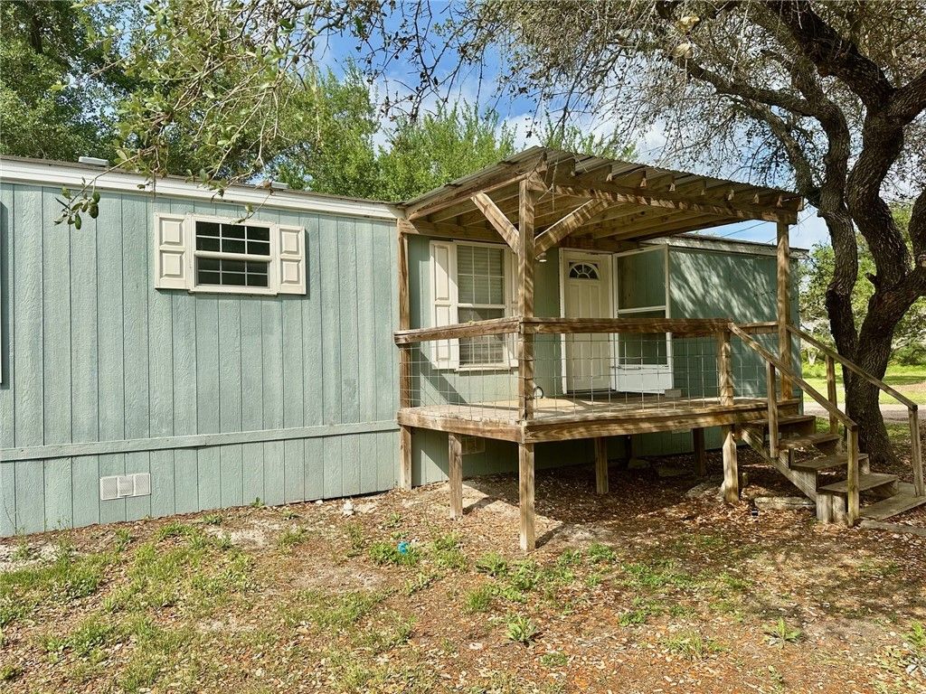 1522 16th St 5, Rockport, TX 78382