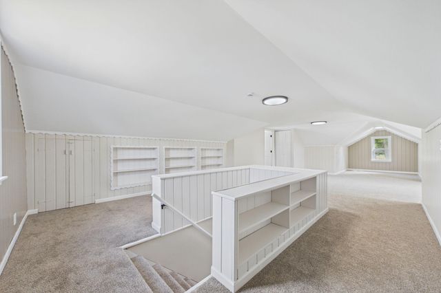 1599 Highland Parkway, Saint Paul, MN 55116