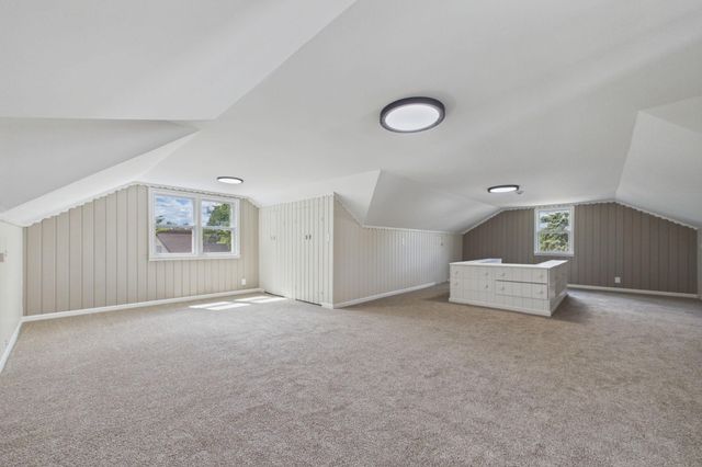 1599 Highland Parkway, Saint Paul, MN 55116