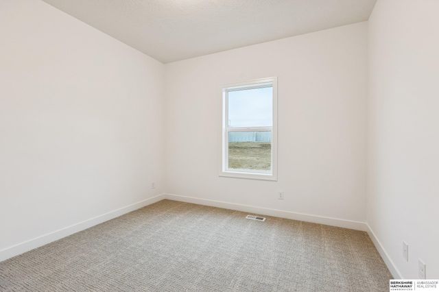 21420 Z Street, Elkhorn, NE 68022