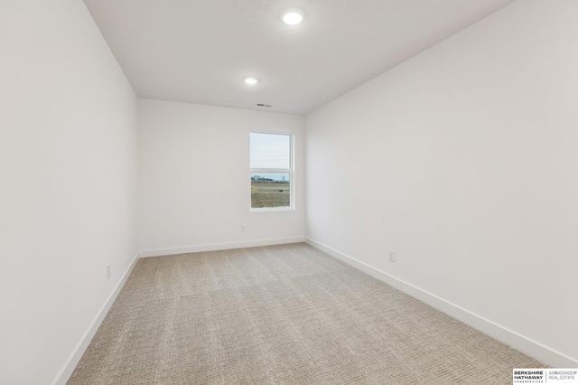 21420 Z Street, Elkhorn, NE 68022