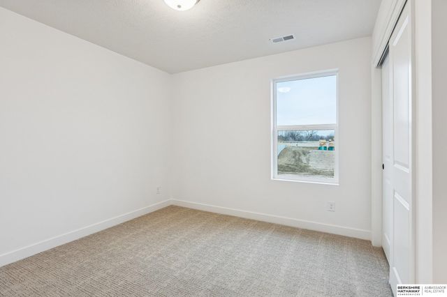 21420 Z Street, Elkhorn, NE 68022