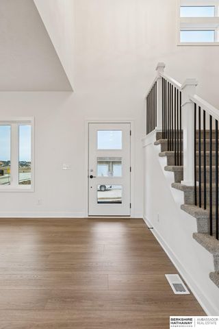 21420 Z Street, Elkhorn, NE 68022