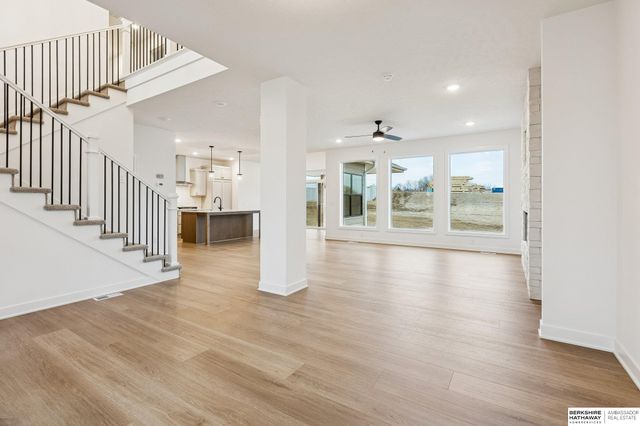 21420 Z Street, Elkhorn, NE 68022