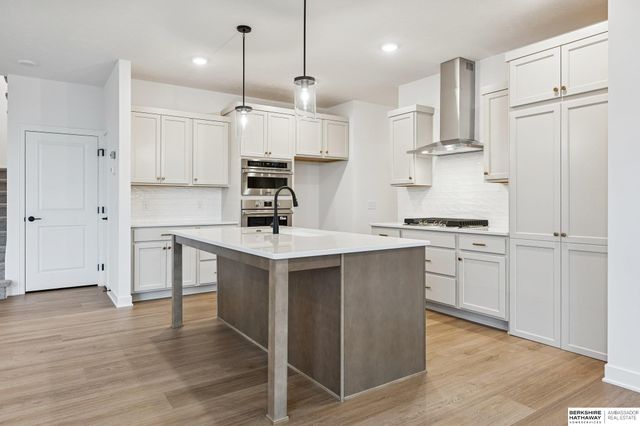 21420 Z Street, Elkhorn, NE 68022