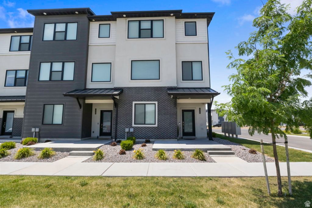 424 S 900 W, American Fork, UT 84003 — exterior