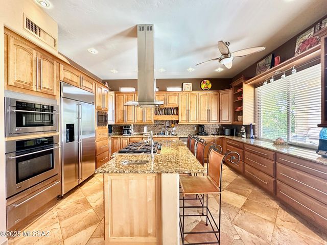 9760 E Spring Ridge Place, Tucson, AZ 85749