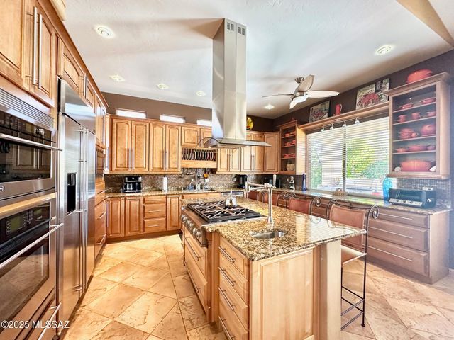 9760 E Spring Ridge Place, Tucson, AZ 85749