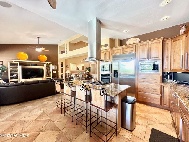 9760 E Spring Ridge Place, Tucson, AZ 85749