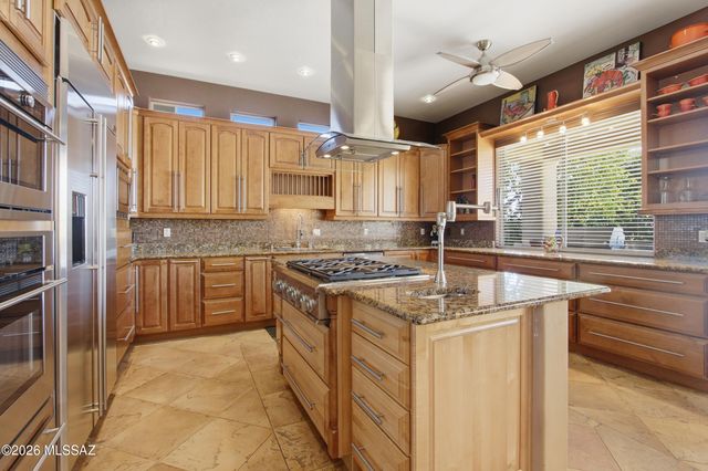 9760 E Spring Ridge Place, Tucson, AZ 85749