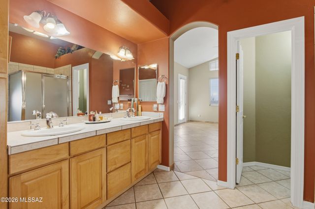 9760 E Spring Ridge Place, Tucson, AZ 85749