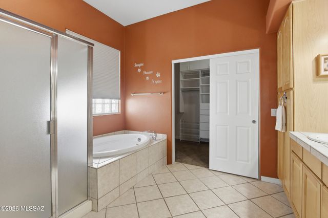 9760 E Spring Ridge Place, Tucson, AZ 85749