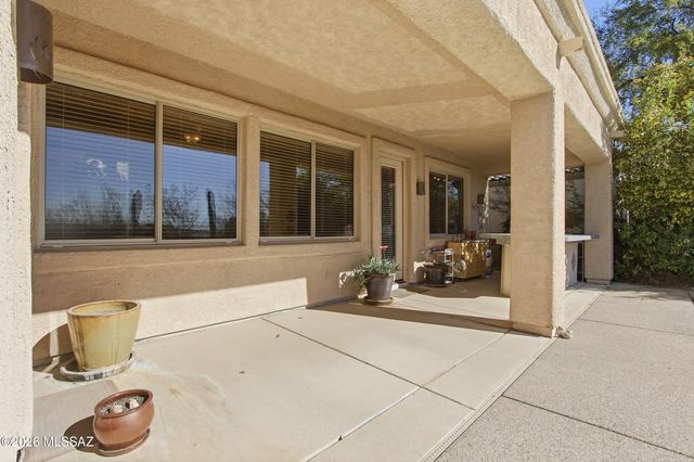9760 E Spring Ridge Place, Tucson, AZ 85749