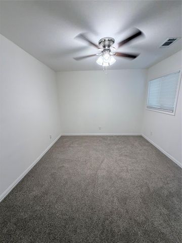 2428 19th Avenue N, Texas City, TX 77590