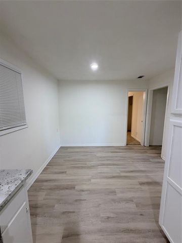 2428 19th Avenue N, Texas City, TX 77590