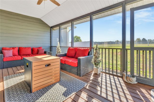 112 Lipizzaner Court, Pelzer, SC 29669