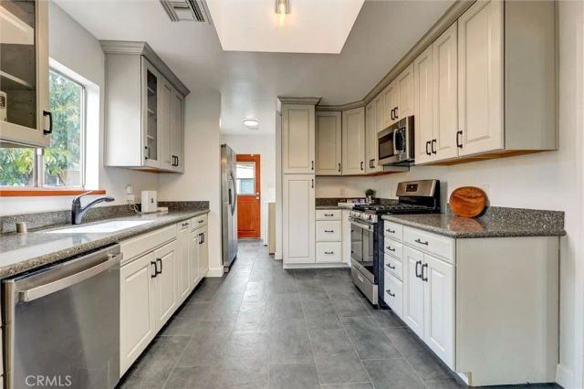5723 Ensign, North Hollywood, CA 91601
