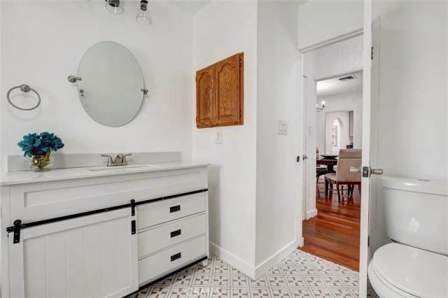 5723 Ensign, North Hollywood, CA 91601