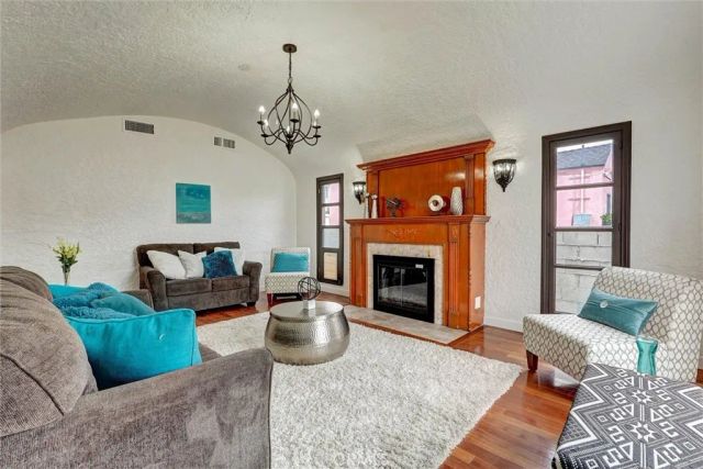5723 Ensign, North Hollywood, CA 91601
