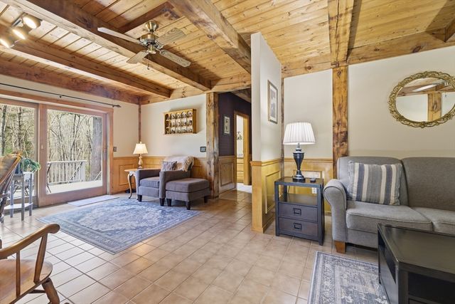 22 Country Lane, Berkley, MA 02779