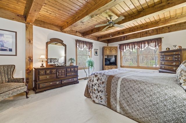 22 Country Lane, Berkley, MA 02779