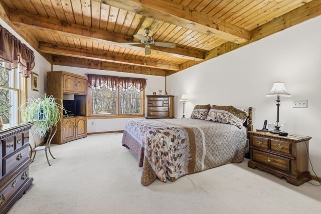 22 Country Lane, Berkley, MA 02779