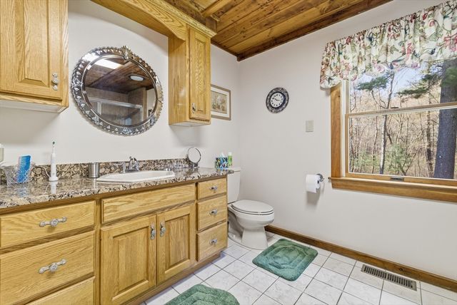 22 Country Lane, Berkley, MA 02779
