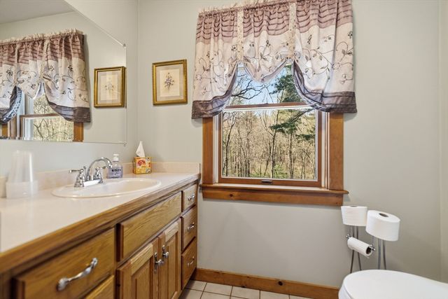 22 Country Lane, Berkley, MA 02779