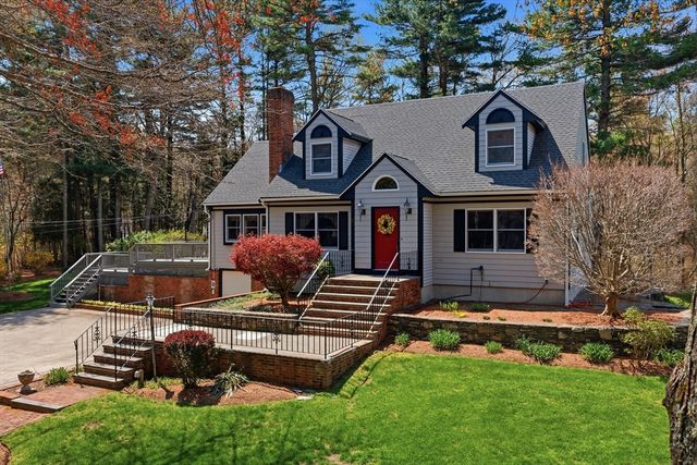 22 Country Lane, Berkley, MA 02779