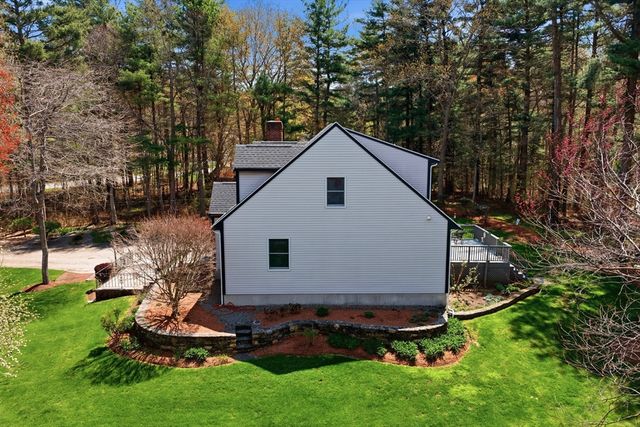 22 Country Lane, Berkley, MA 02779