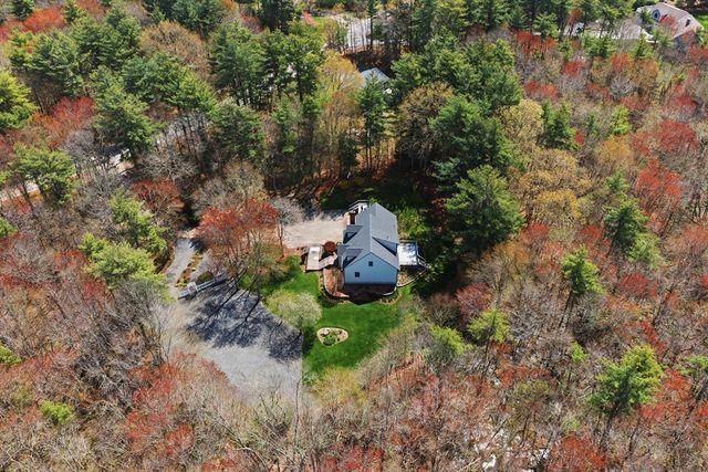 22 Country Lane, Berkley, MA 02779