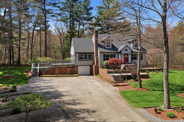 22 Country Lane, Berkley, MA 02779