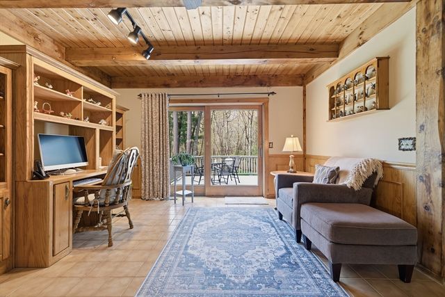 22 Country Lane, Berkley, MA 02779