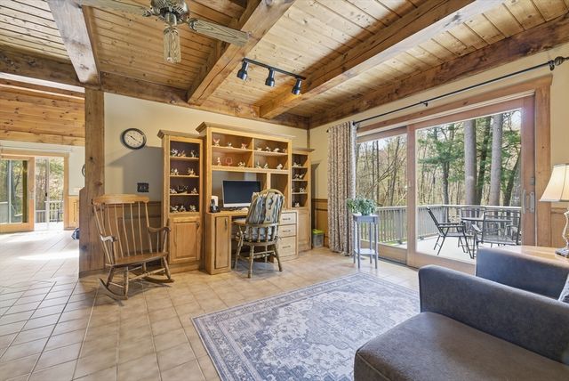 22 Country Lane, Berkley, MA 02779