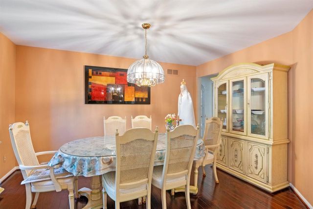 6568 Crabapple Drive, Troy, MI 48098