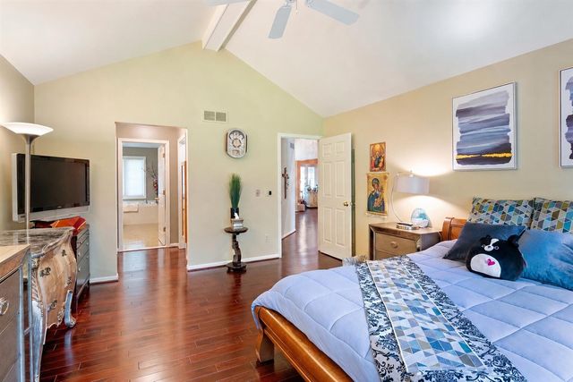 6568 Crabapple Drive, Troy, MI 48098