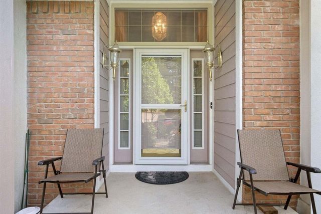 6568 Crabapple Drive, Troy, MI 48098