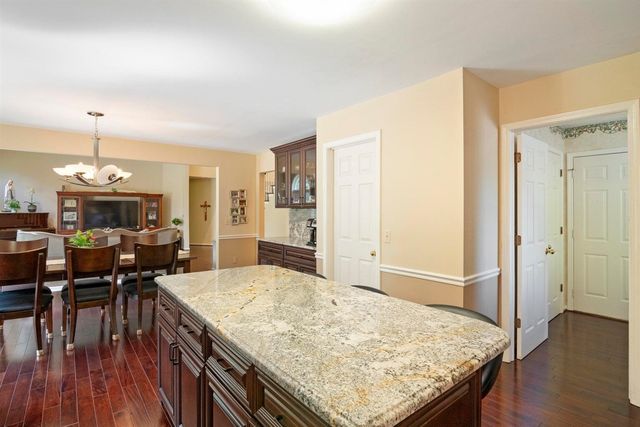 6568 Crabapple Drive, Troy, MI 48098
