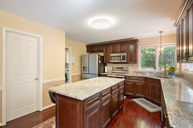 6568 Crabapple Drive, Troy, MI 48098