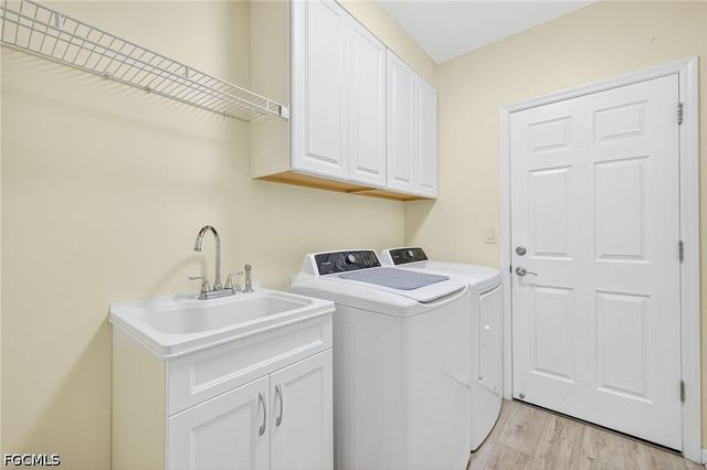 20038 Fiddlewood AVE, North Fort Myers, FL 33917